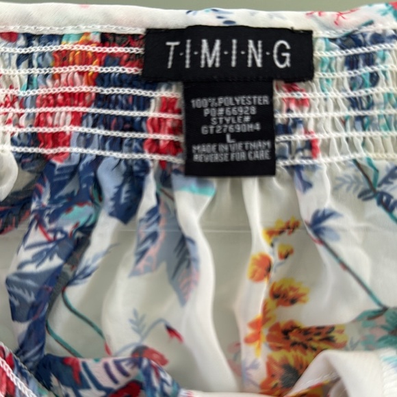 🌸 TIMING Floral Blouse – Off-Shoulder Look, Long Sleeve, Romantic Vibe 🌸 - Picture 7 of 9